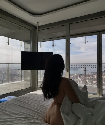 🌊✨ Мои услуги приведут тебя в удивительное состояние блаженства, где каждая клеточка тела будет петь от удовольствия. 💫💋 Я знаю, как осуществить все твои фантазии и желания, воплотить самые смелые мечты. 🔥🌙 Живу я в Москве, городе страсти и возможностей, и с удовольствием проведу время в компании состоятельного и щедрого джентльмена. 💃💼 Отзывы моих клиентов говорят о моем нежном и профессиональном подходе. Фото говорят сами за себя - я притягательная и сексуальная леди, осуществлю все твои сокровенные желания. 📸💞 Жду твоего звонка, чтобы подарить тебе незабываемые моменты нашей встречи в Москве. 💫💋 Вера